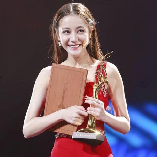 吃瓜娱乐圈迪丽热巴